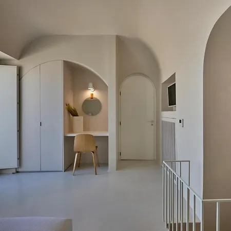 Olia & Apartment Imerovigli (Santorini)